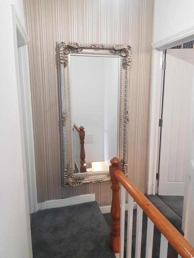 Highfields Living - All Rooms Ensuite- Free Wifi- Free Local Parking Sheffield Eksteriør bilde